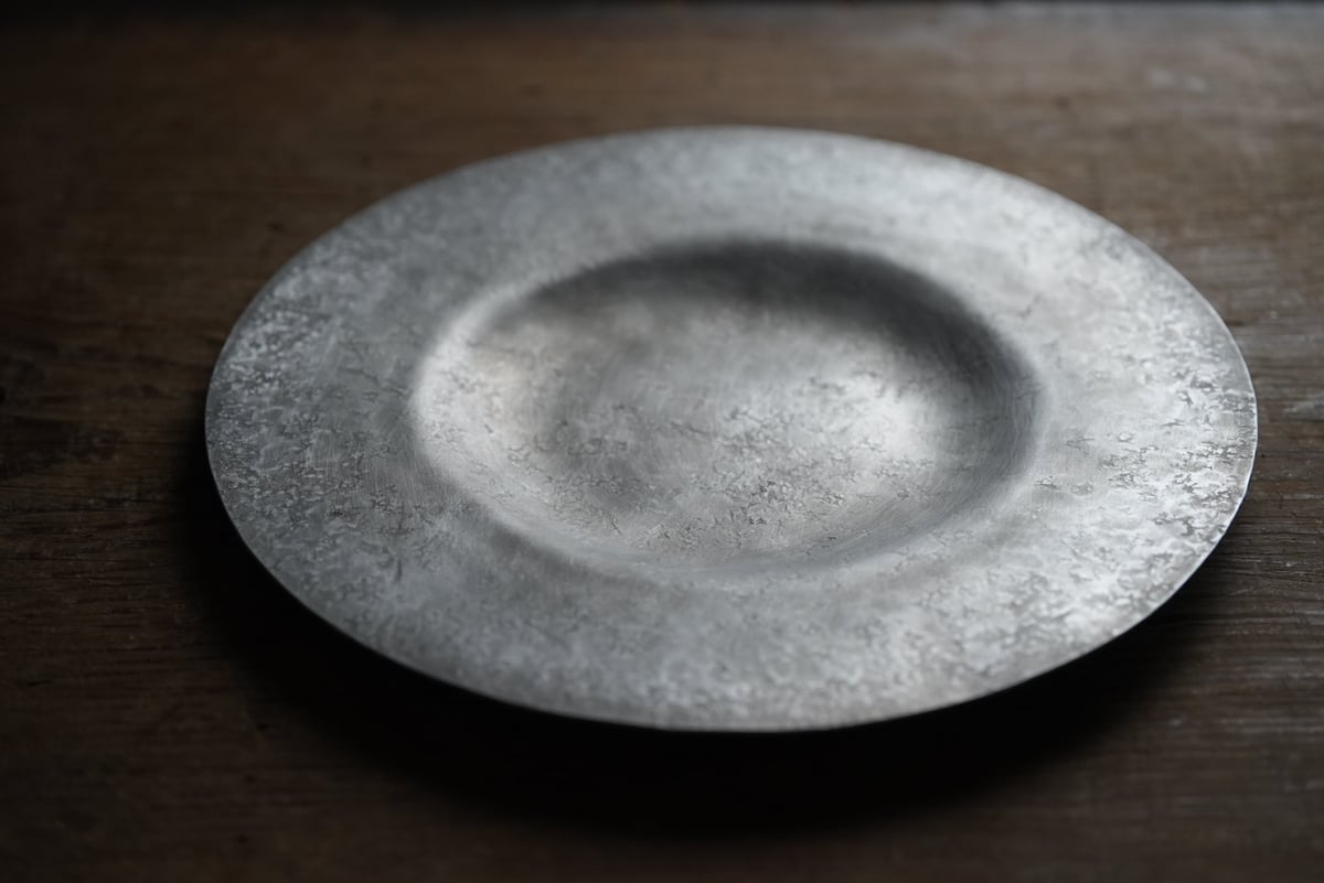 ワイドリム皿_アルミニウム / 渡辺遼 | gallery yaichi