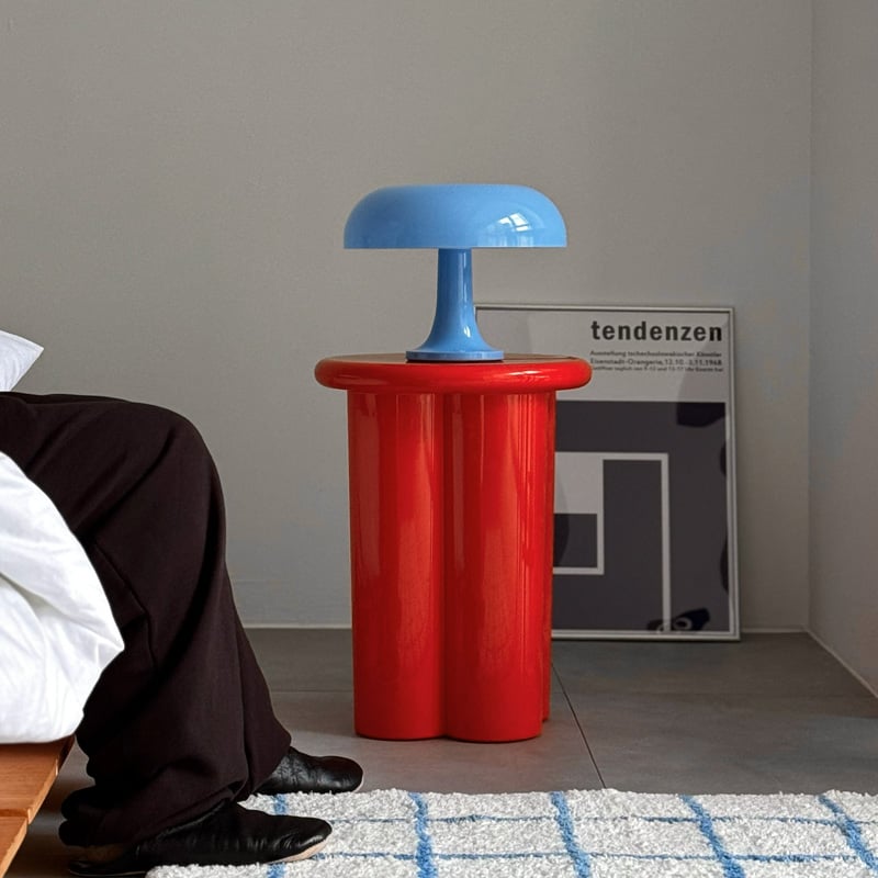 直接引き取り限定❗️ART OF BLACK ホワイト三角形サイドテーブル 直接