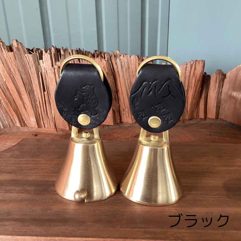 クマ熊鈴 | Cryptomeria japonica