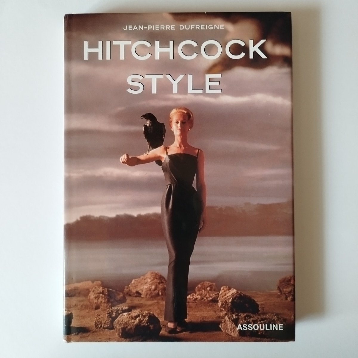 HITCHCOCK STYLE』ヒッチコック・スタイル まるで魅せるヒッチコック