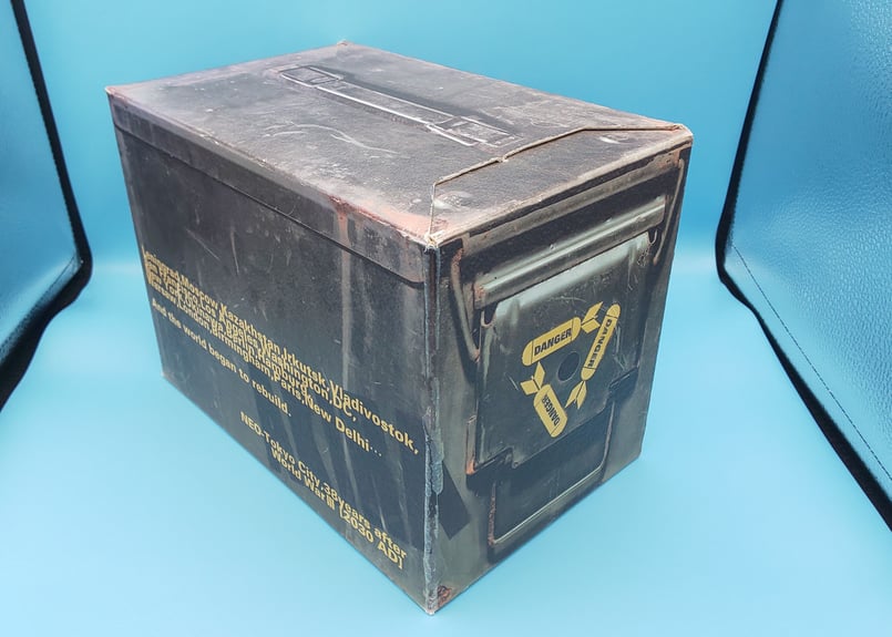 AKIRA(ｱｷﾗ)総天然色 アーミーBOX付 | まに家