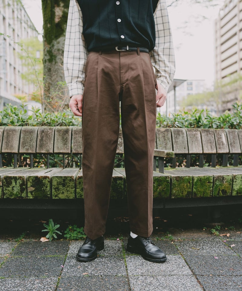 03 Ventile gabardine 2tuck pants | UNFOLK