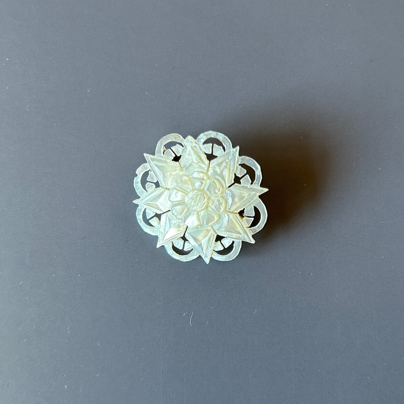 ベツレヘムパール ブローチ | LUCK