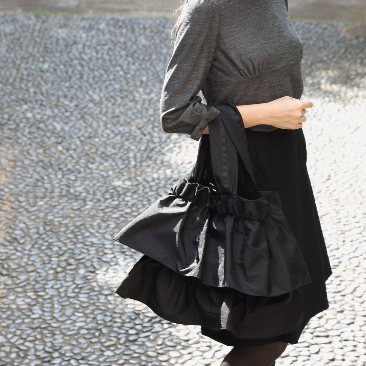 良品 Rene ルネ Aラインワンピース サイドフリル バックフリル