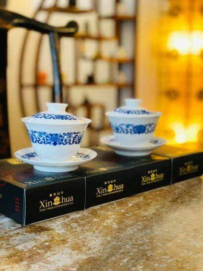 景徳鎮蓋碗/唐草縁結 | ORGANIC TEA・馨華献上銘茶・世界遺産の香り