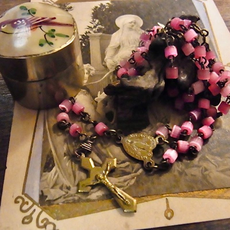 フランス アンティーク ピンク ガラス ミニロザリオ 真鍮 ケース 鳥