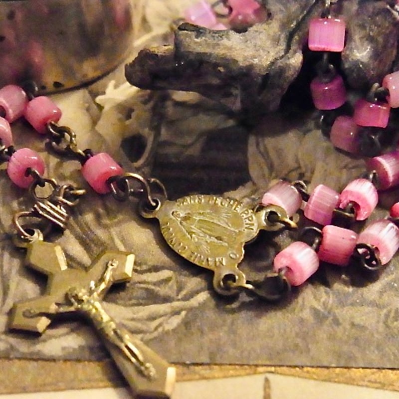 フランス アンティーク ピンク ガラス ミニロザリオ 真鍮 ケース 鳥