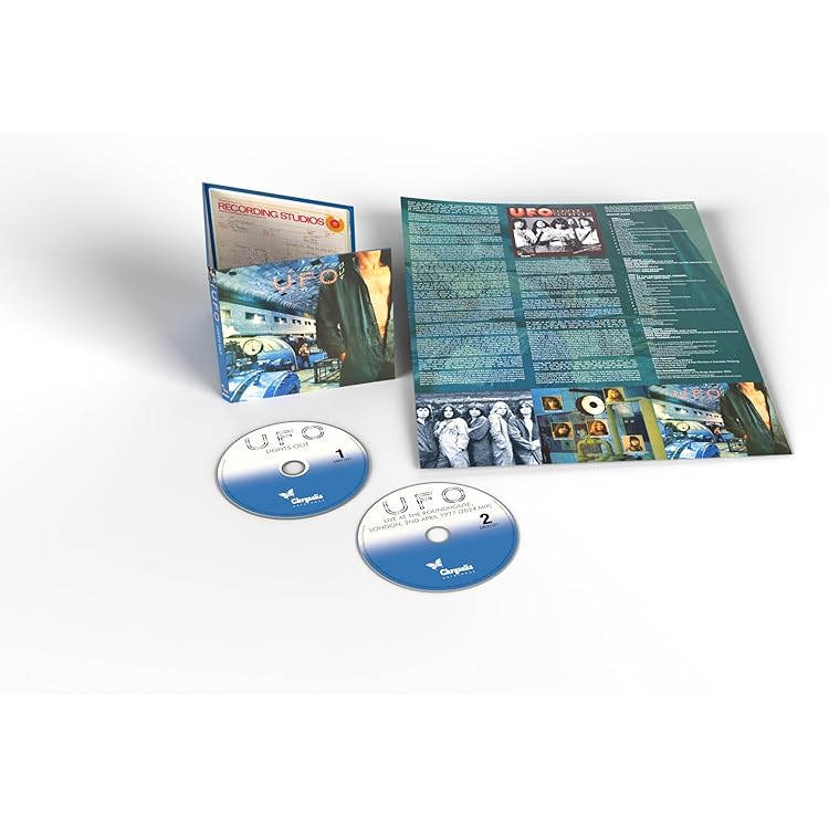 Amazon.co.jp: Strangers In The Night [Deluxe Edition]: Music