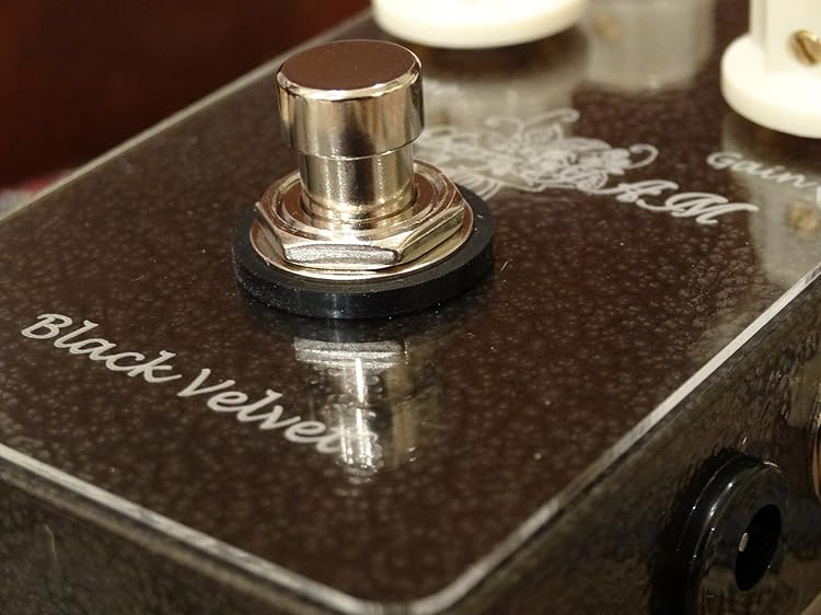 Blackberry Jam Black Velvet - クラシックなディストーションから