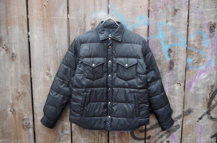 ザ・ノース・フェイスの「キャンプシエラスタッフドシャツ 」が、春先