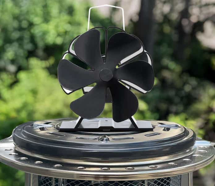 わずか410g】しかも安くて“ちょうどいいサイズ感”の「ストーブファン