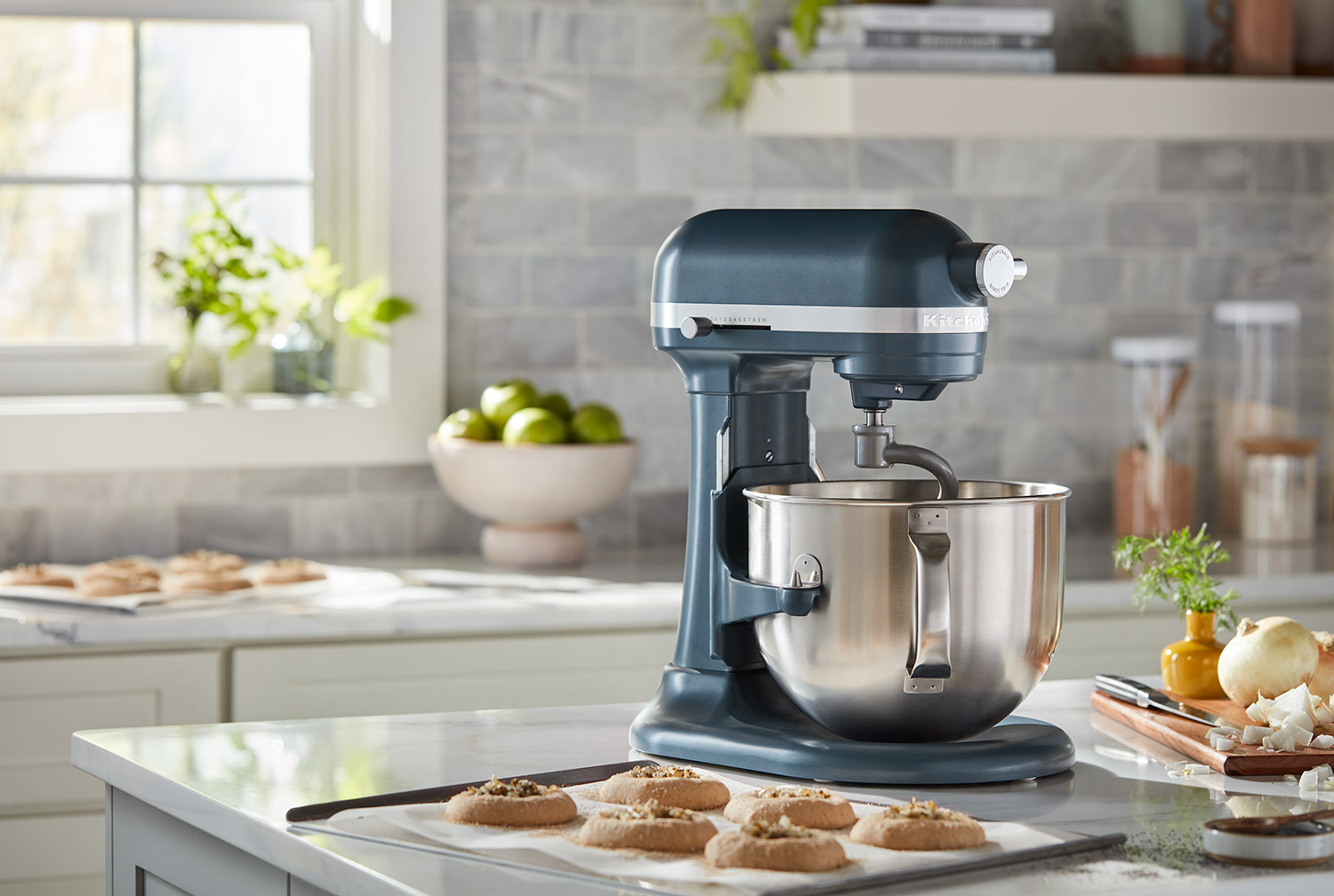 7 Quart Bowl-Lift Stand Mixer - Contour Silver | KitchenAid US