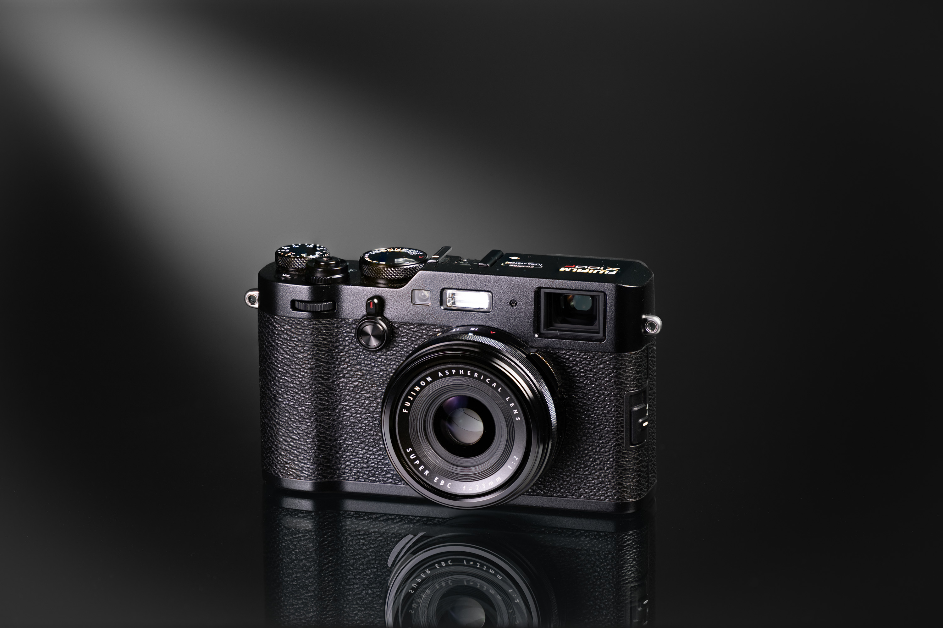 Review: Fujifilm X100F point-and-shoot mirrorless for travel | MPB