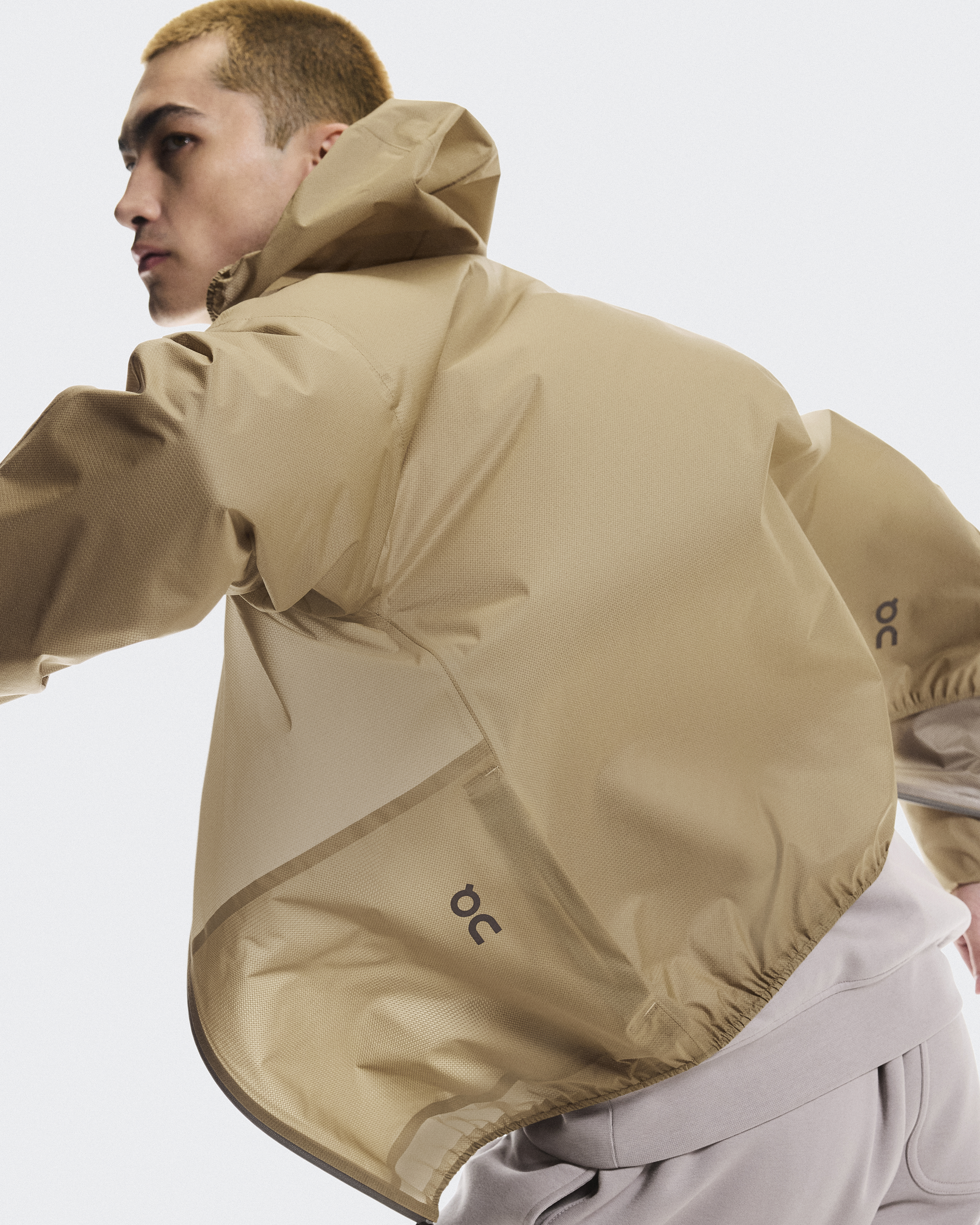 メンズ Explore Lightweight Waterproof Jacket | ベージュ | On 日本