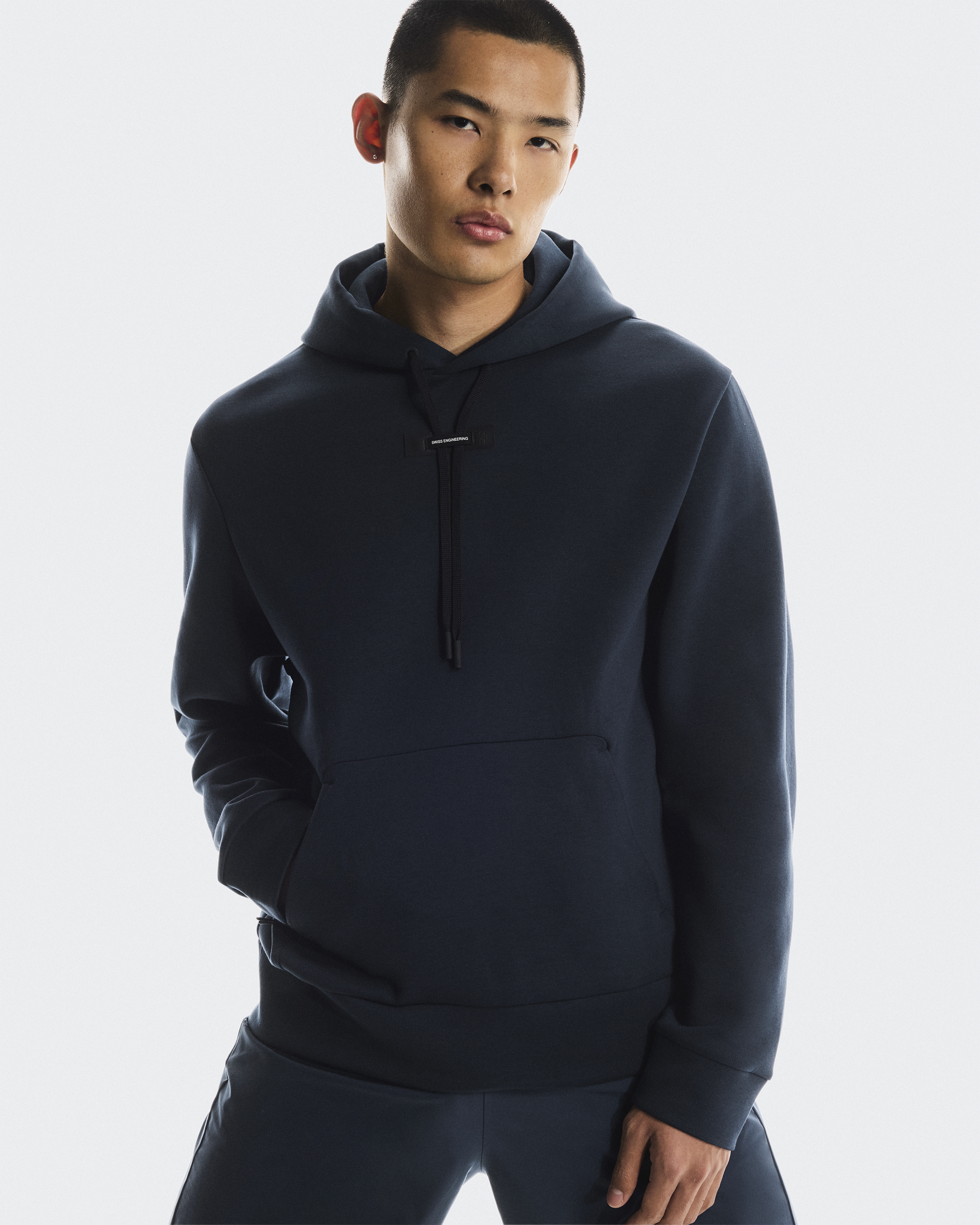 Men's Focus Tech Hoodie | Blue | On Canada