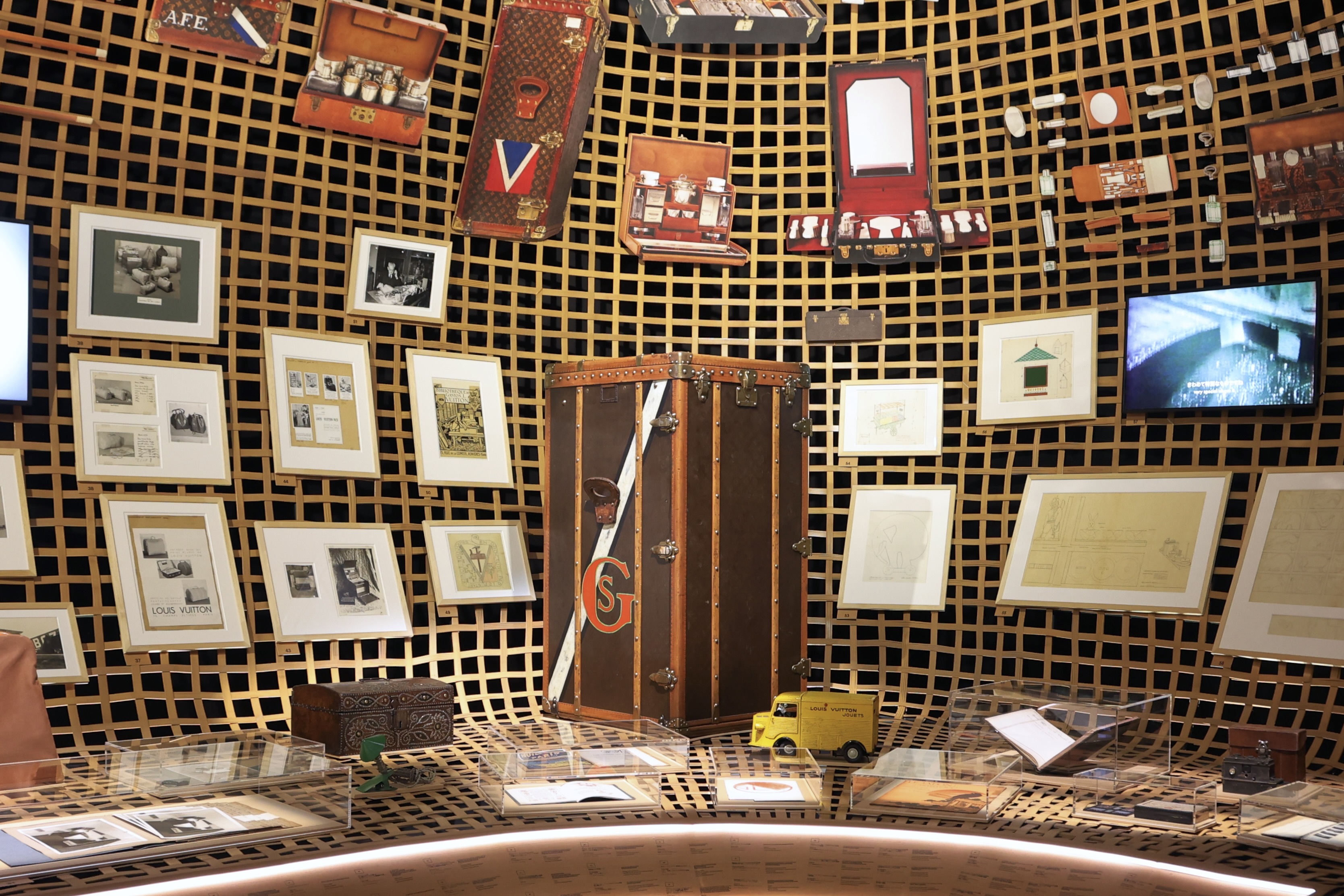 ルイ・ヴィトンの歴史を旅する展覧会｢ビジョナリー・ジャーニー｣（大阪