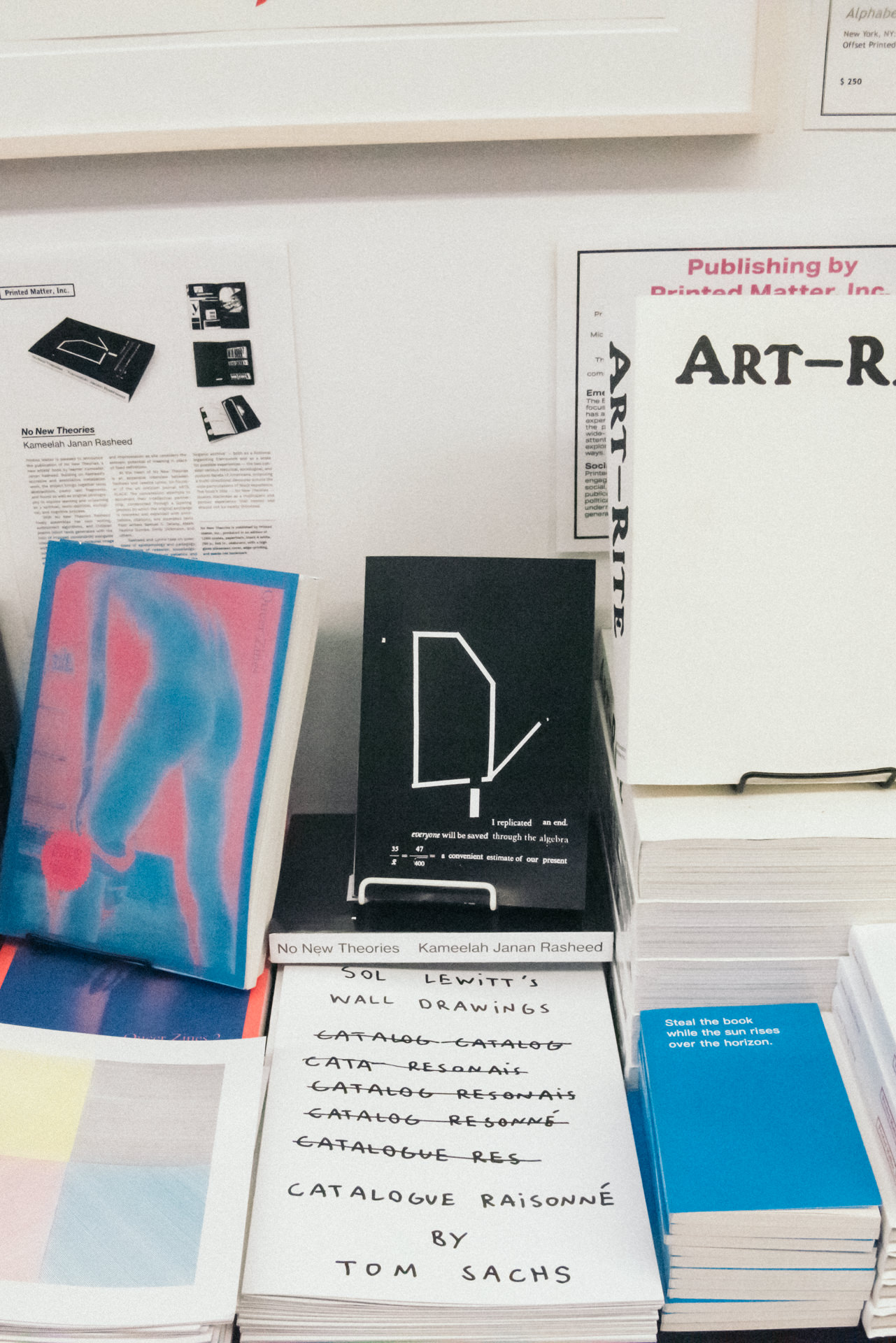 多くのアート本、デザイン書籍、アーティストZineが揃うニューヨークの