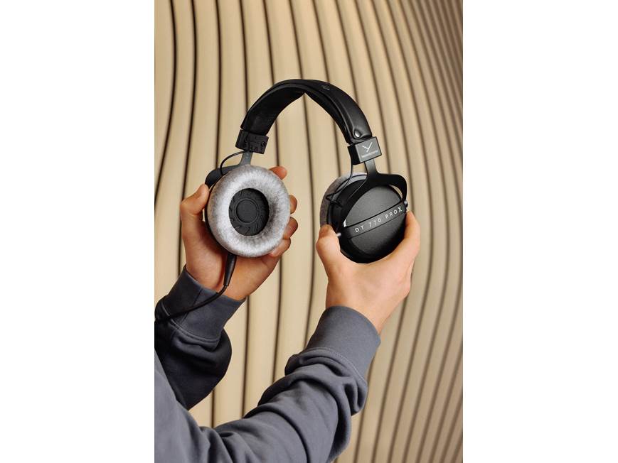 Beyerdynamic DT 770 Pro X Closed-back wired over-ear studio