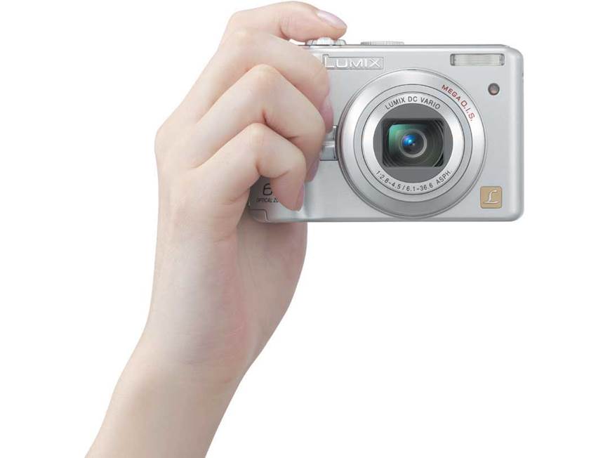 Panasonic Lumix DMC-LZ7 (Silver) 7.2-megapixel digital camera
