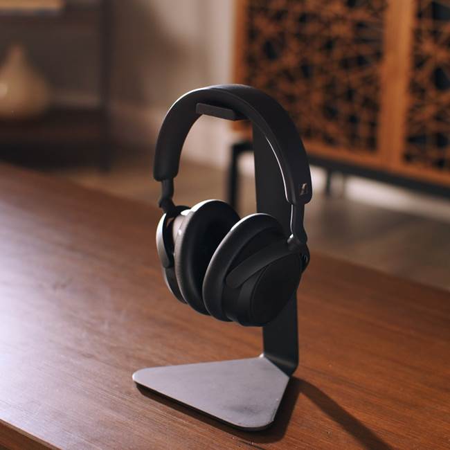 Sennheiser Accentum Plus (Black) Over-ear wireless noise-canceling