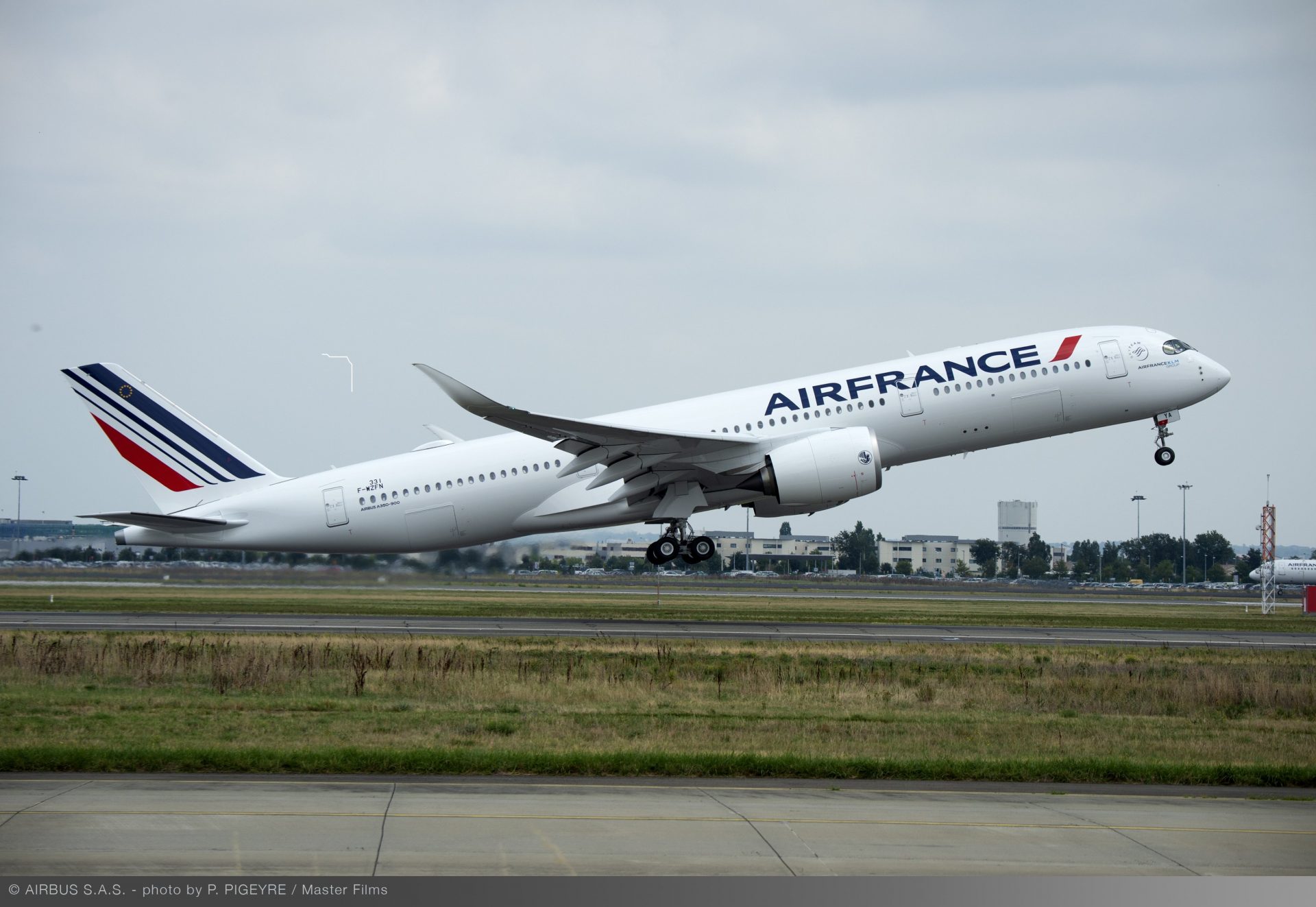 Air France's First A350 Completes Maiden Flight | AirlineGeeks.com