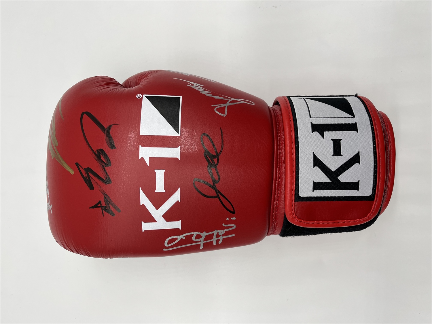 HATTRICK（ハットトリック）-選手の想いをファンへ届ける公式