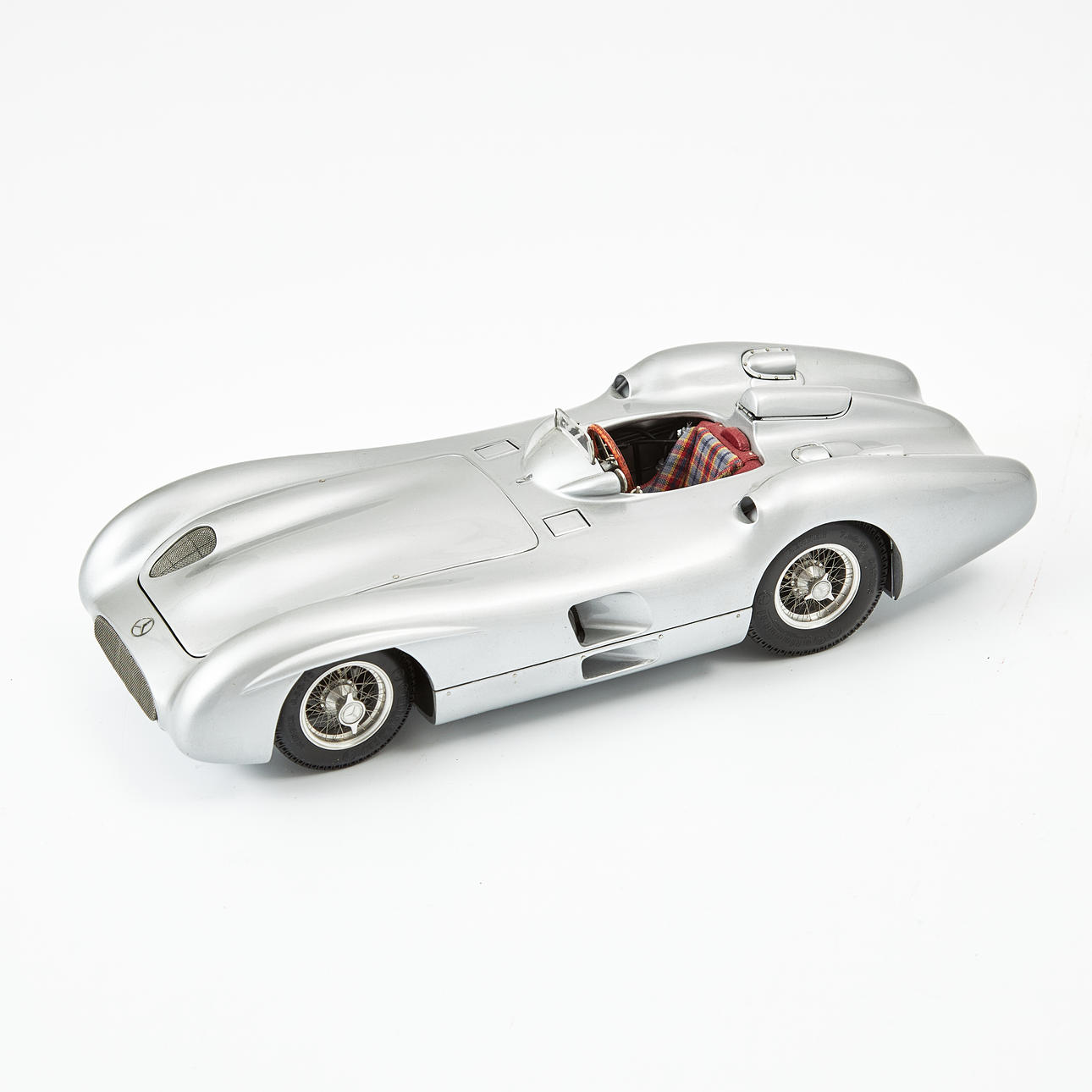 MODEL CAR, CMC, Mercedes Benz, W196R 1954/55 Streamliner body