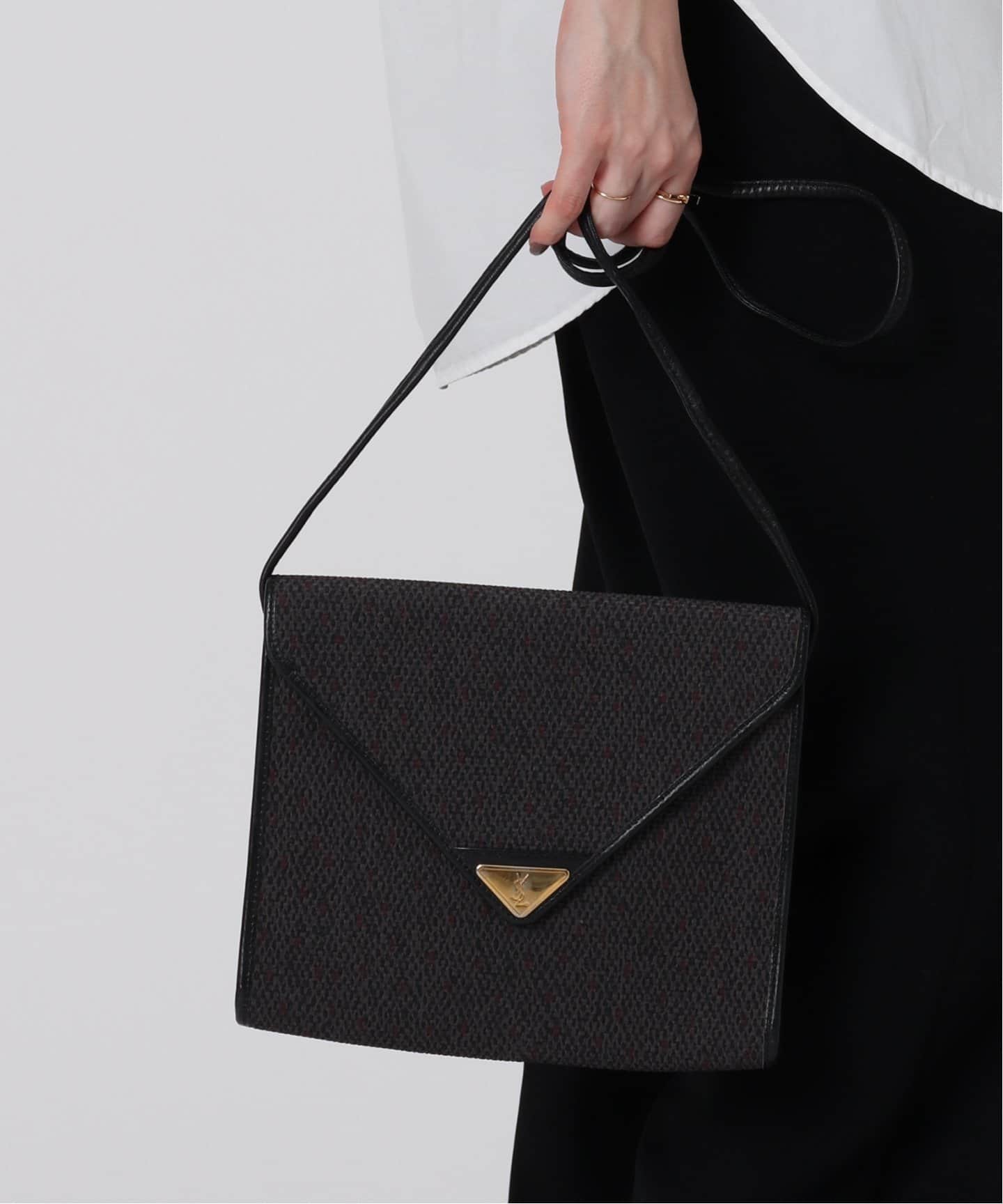 VINTAGE YSL/イヴ サンローラン】ショルダーバッグ（ショルダーバッグ