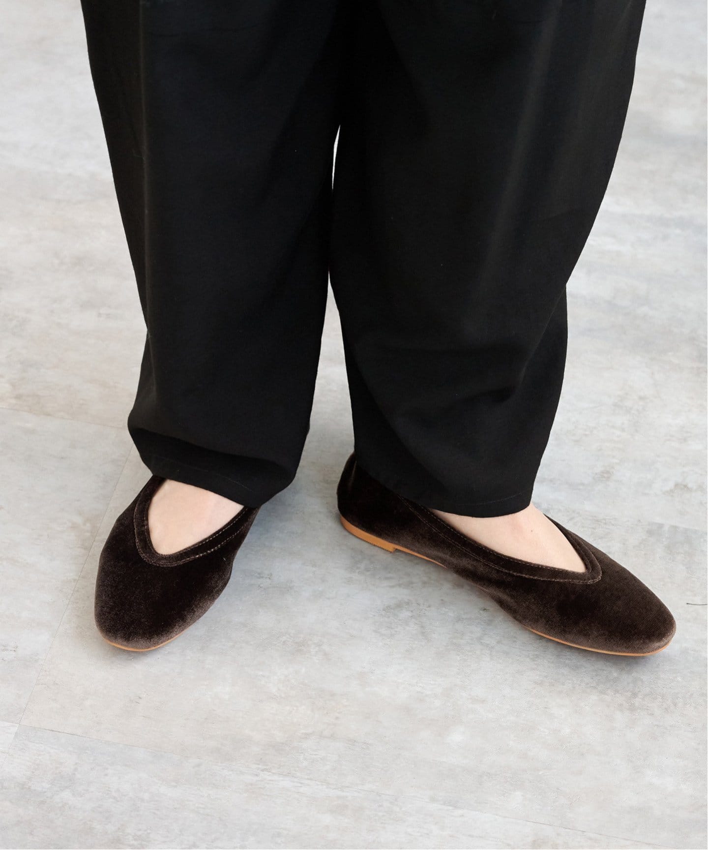 ベロアフラットシューズ（フラットシューズ）｜B.C STOCK（ベーセー