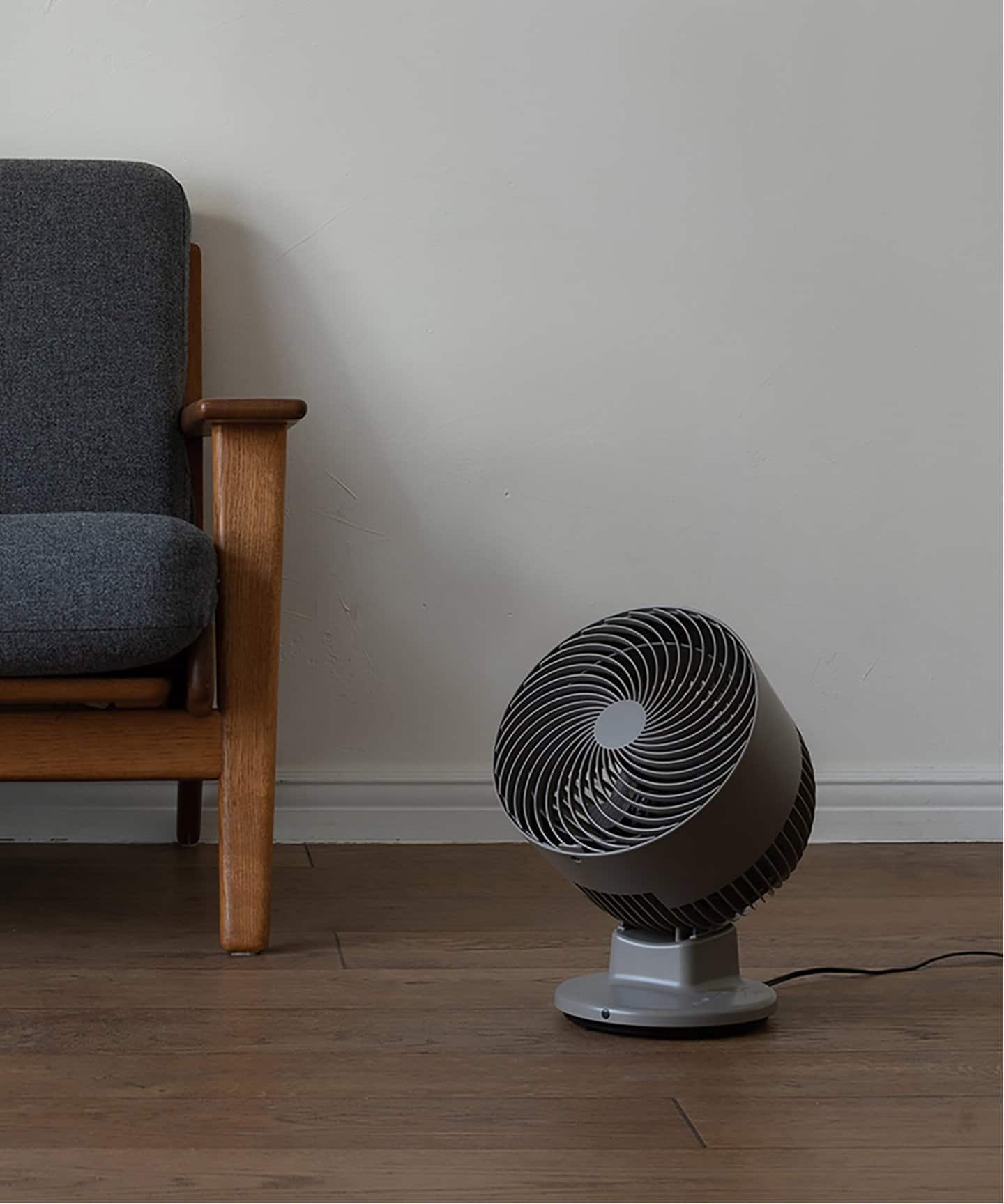 涼しさ＋空気循環、両方叶える！サーキュレーター＆ファン｜JOURNAL
