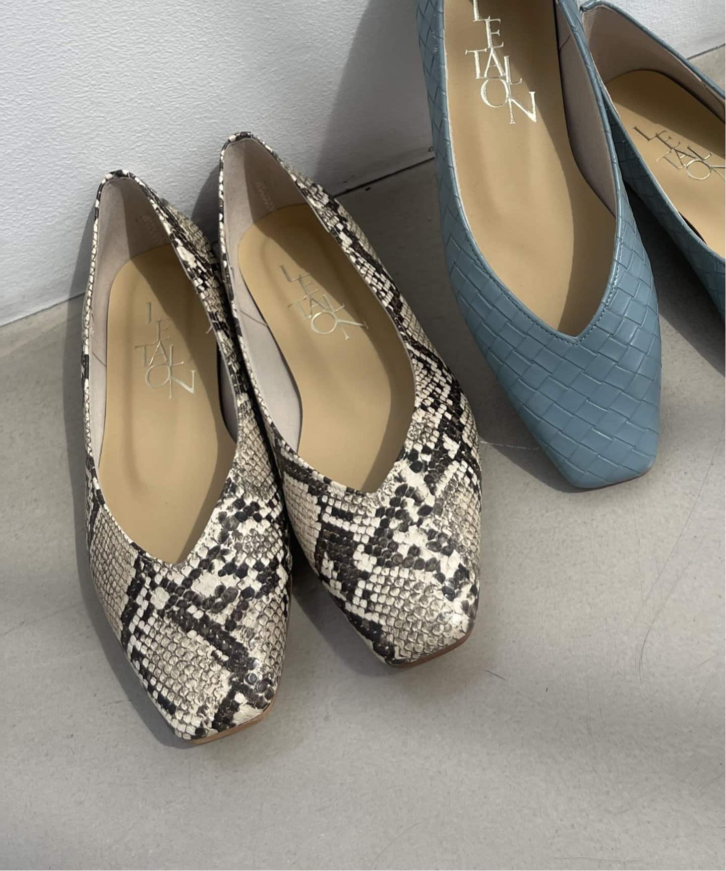 スクエアVカットフラット（フラットシューズ）｜LE TALON（ル タロン