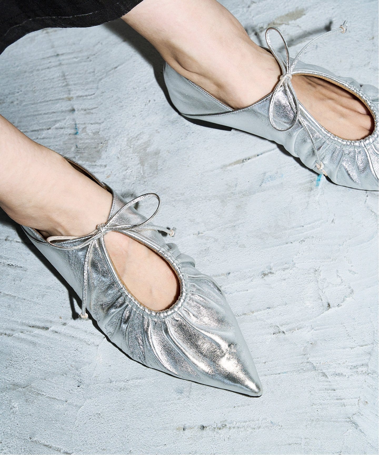 追加》MIDORI UEEDA×GRISEレザーポインテッドギャザーバブーシュ