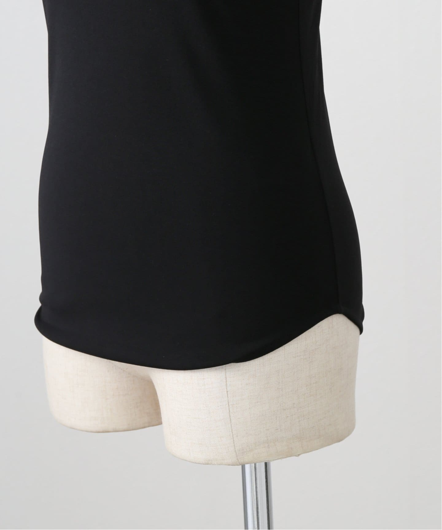 追加4》バックデザイン ブラキャミソール（カップ付きインナー）｜IENA