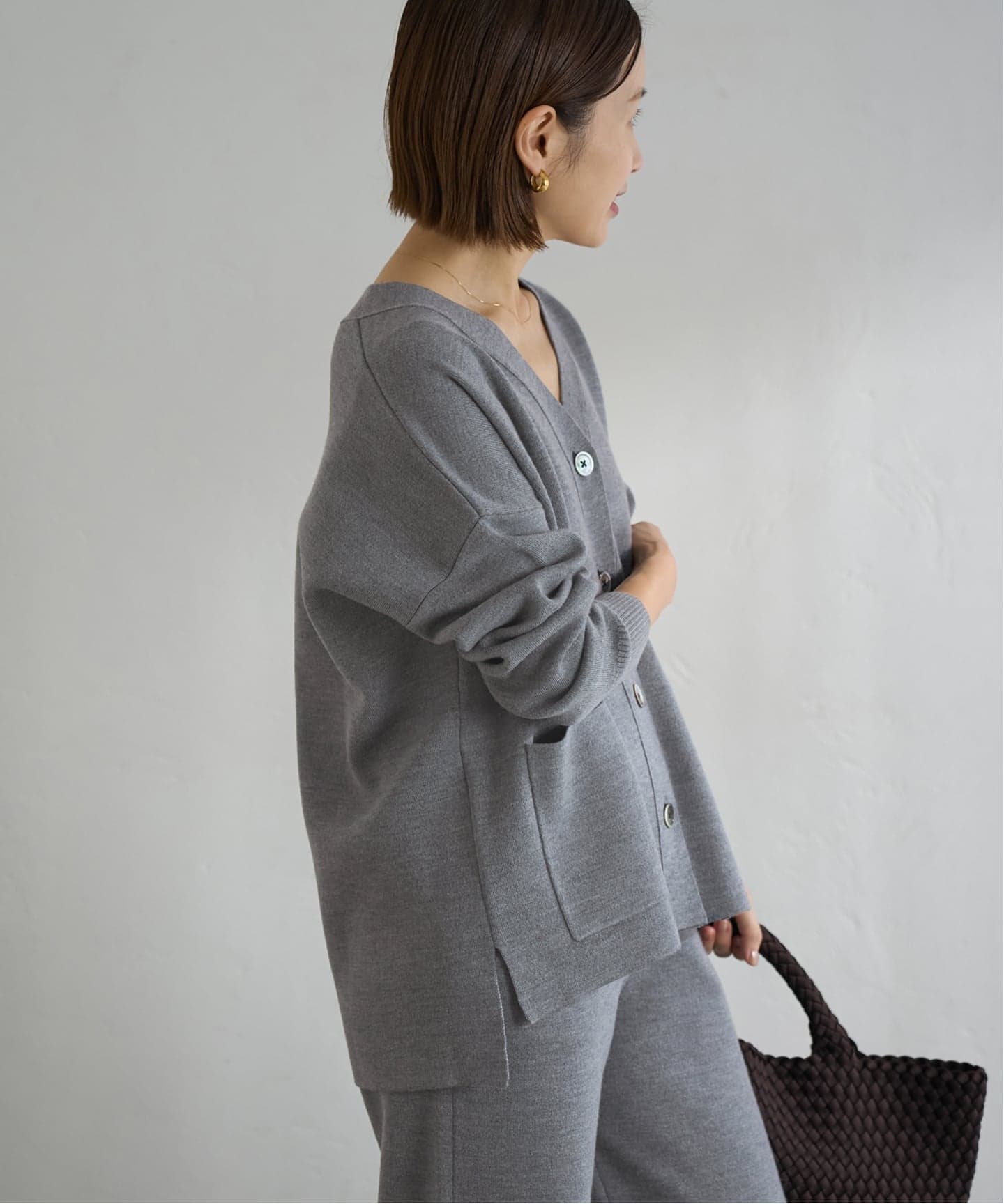 スーパーファインスムースVネックミドルカーディガン（カーディガン