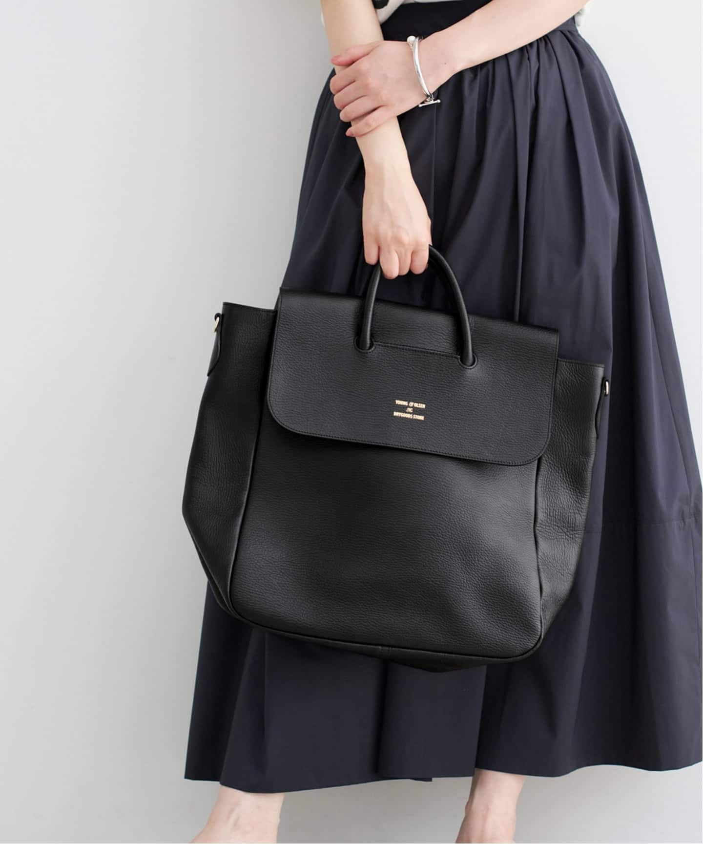 YOUNG&OLSEN/ヤングアンドオルセン EMBOSSED LEATHER TOTE M（トート