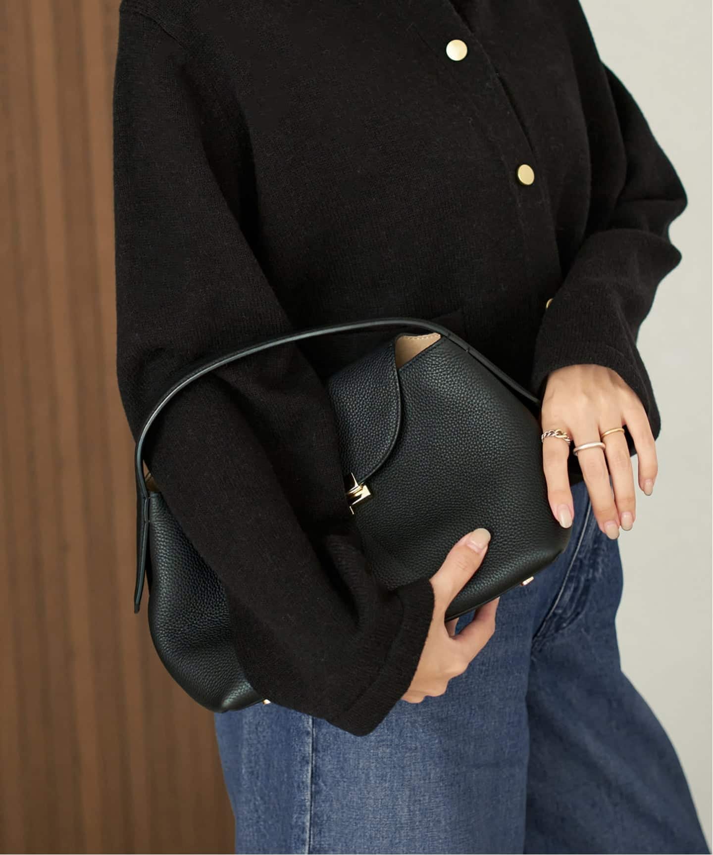 一部店舗・WEB限定追加》PUNTI/プンティ MAGNOLIA-HAND バッグ