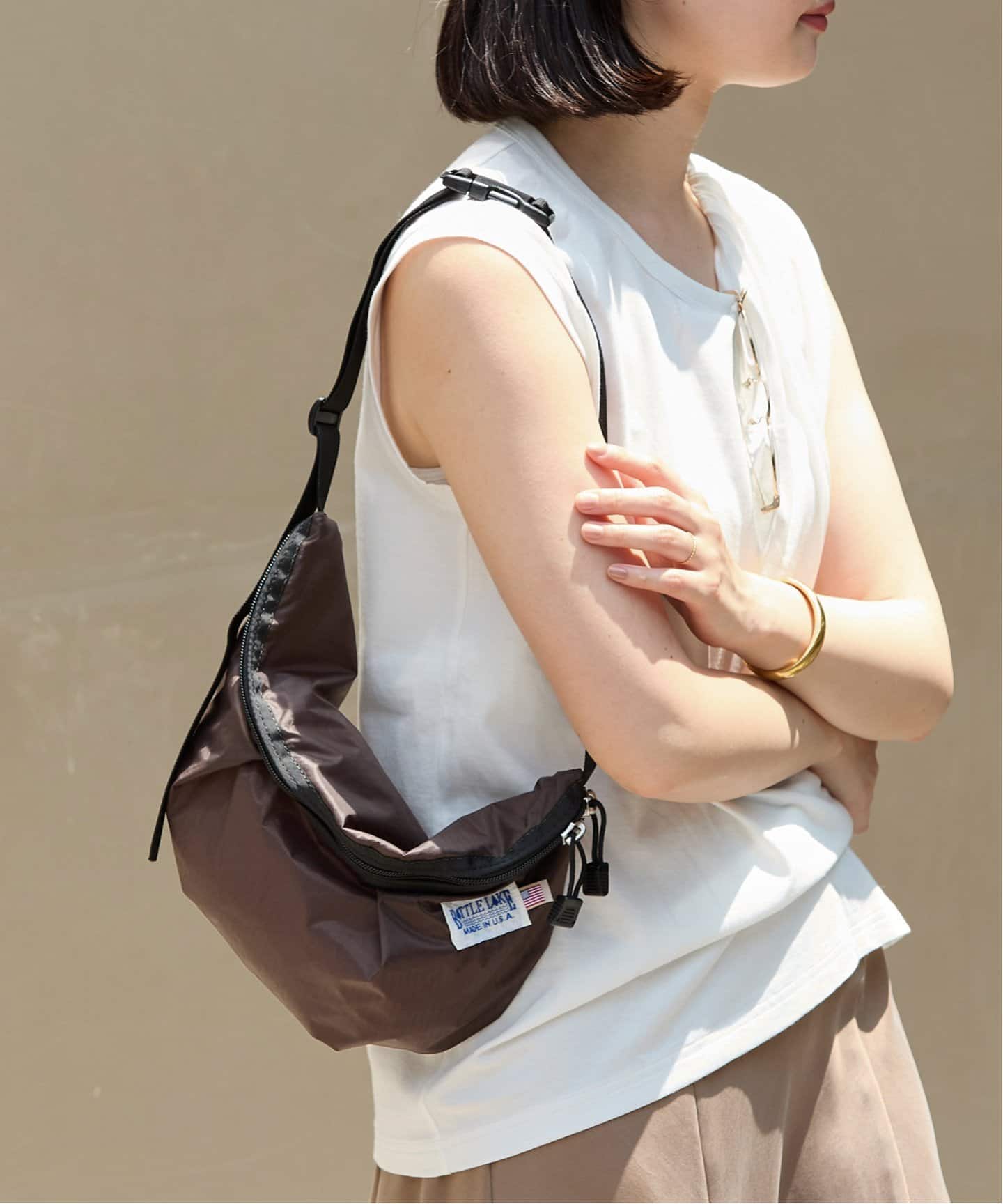 BATTLE LAKE / バトルレイク BANANA ショルダーバッグ（ショルダー