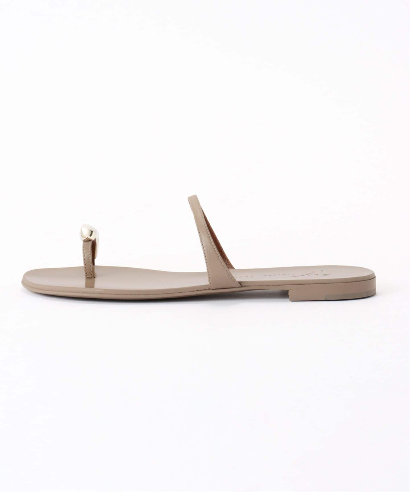 GIUSEPPE ZANOTTI/ジュゼッペ ザノッティ】 SILVER PLATE FLAT SANDAL