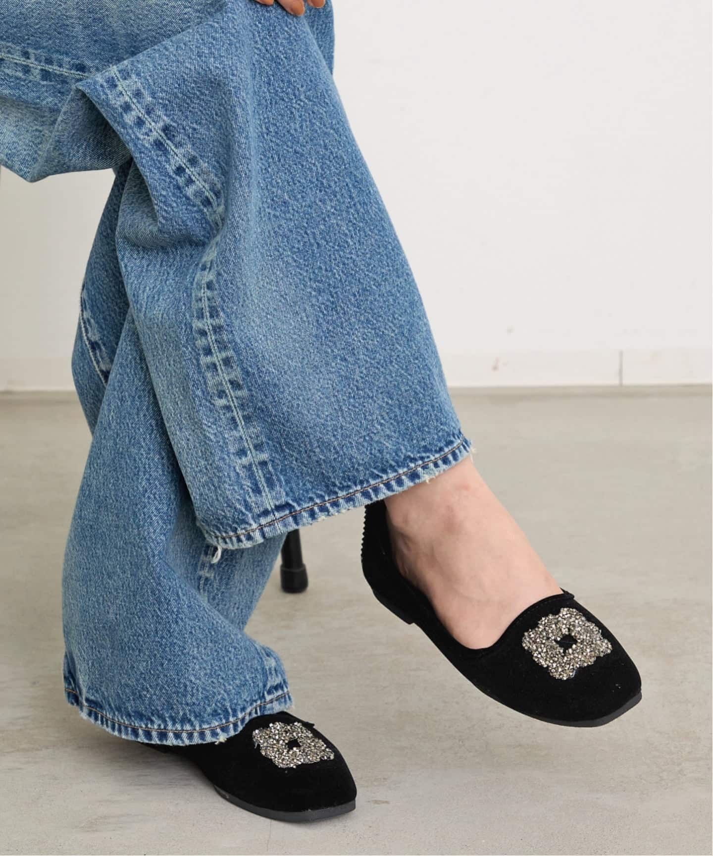 MALUS/マリュス】 Velvet bijou shoes（その他シューズ）｜L