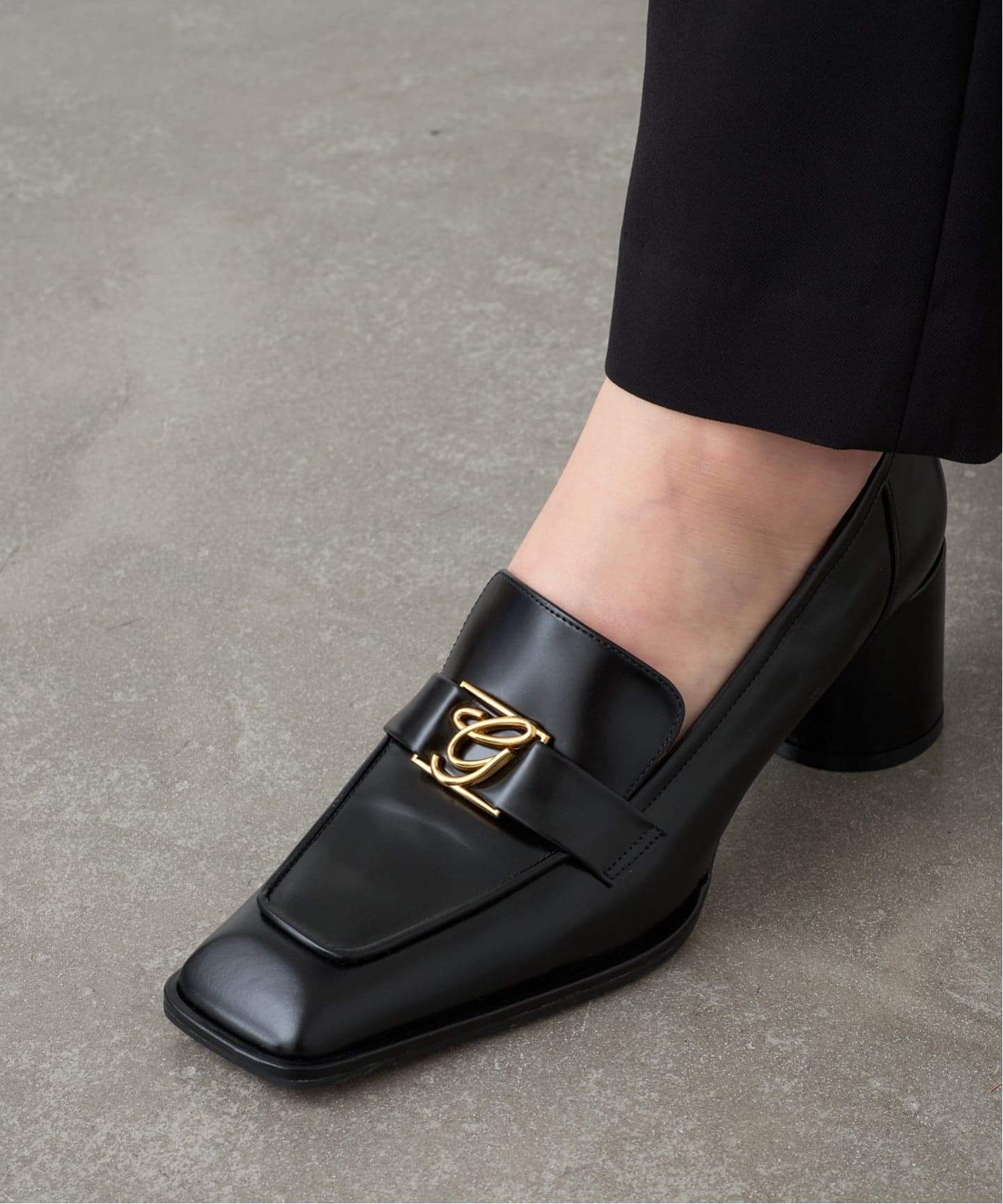 GRISE6cmレザースクエアヒールローファー（パンプス）｜GRISE