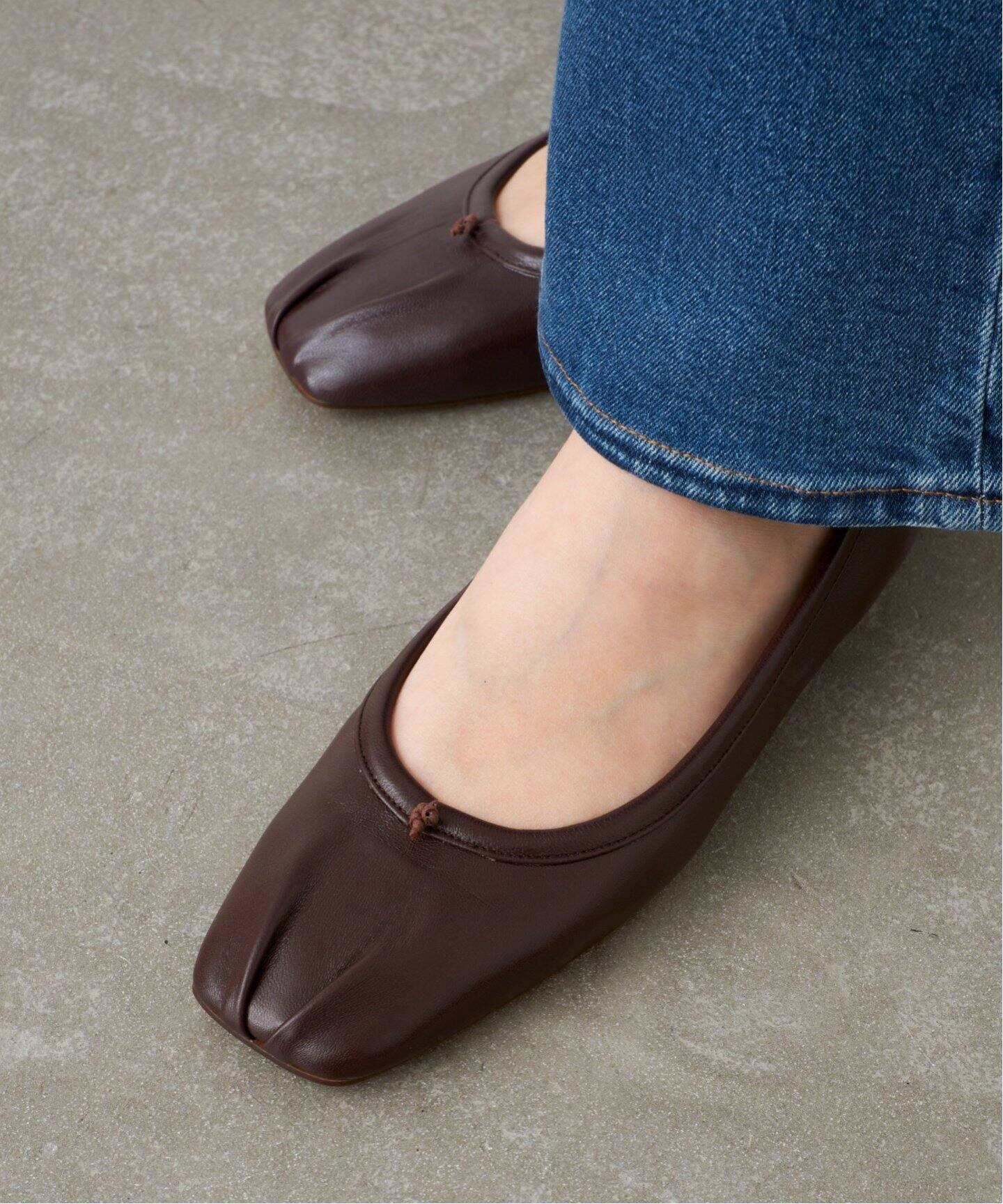 追加》GRISEレザースクエアプリーツフラット（フラットシューズ