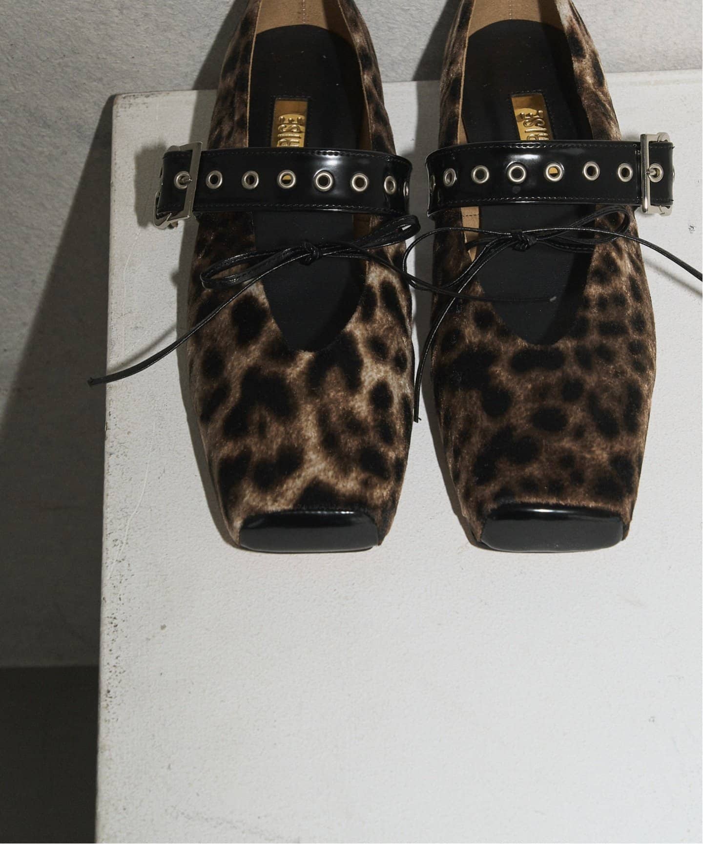 追加》GRISEボックススクエアダブルメリージェーン（フラットシューズ