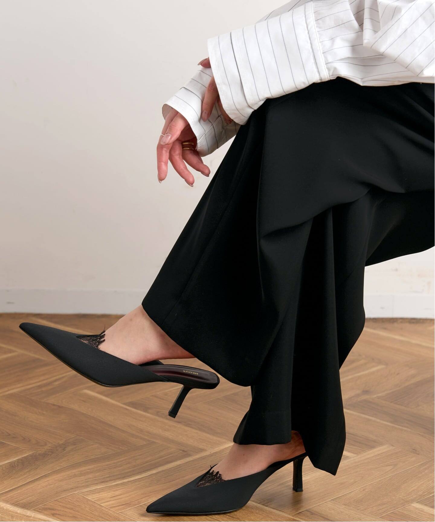 NEOUS/ネオアス】MATAR LACE CREPE PUMPS（パンプス）｜AP STUDIO
