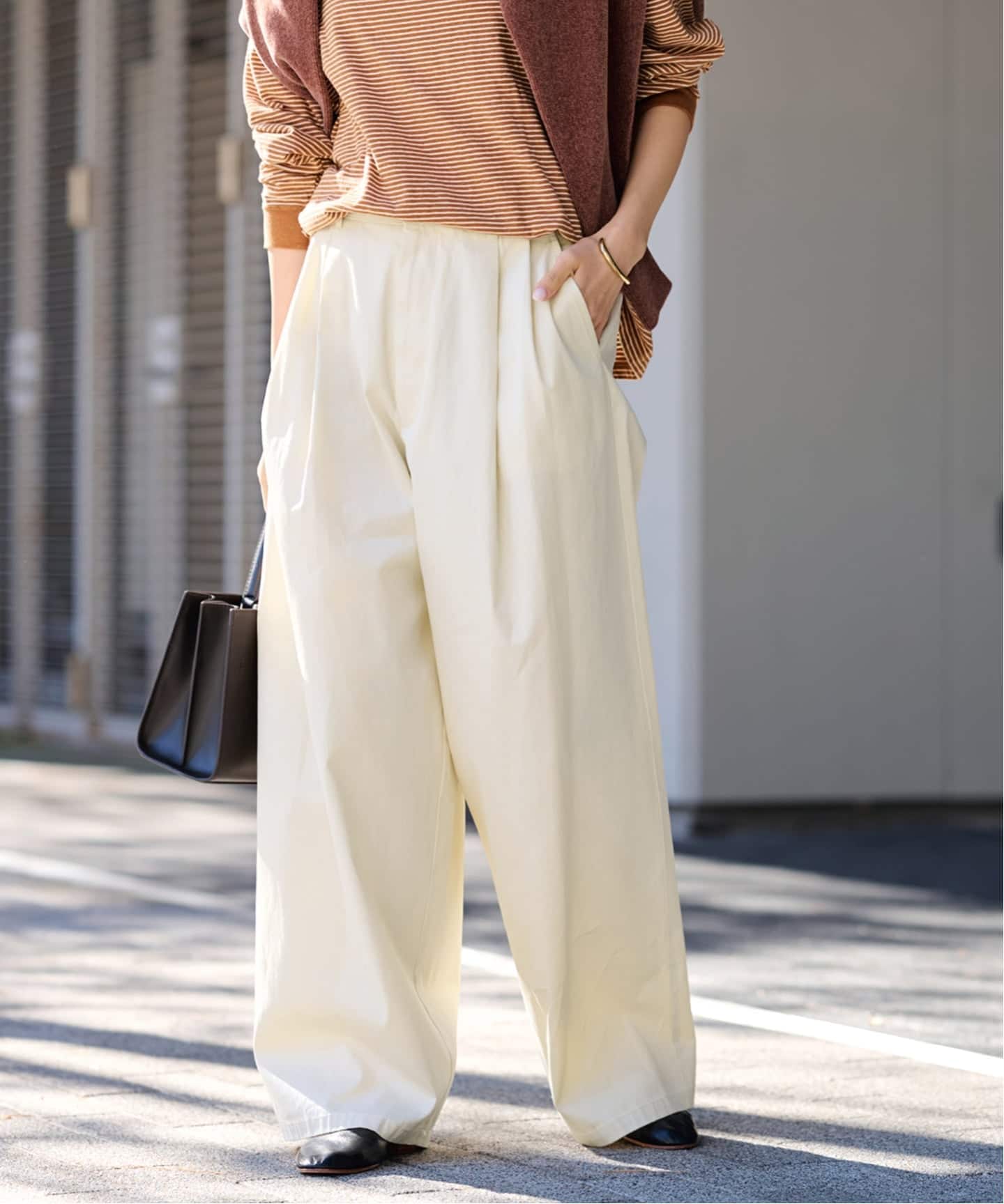 ワイドチノパンツ（チノパンツ）｜FRAMeWORK（フレームワーク）の通販