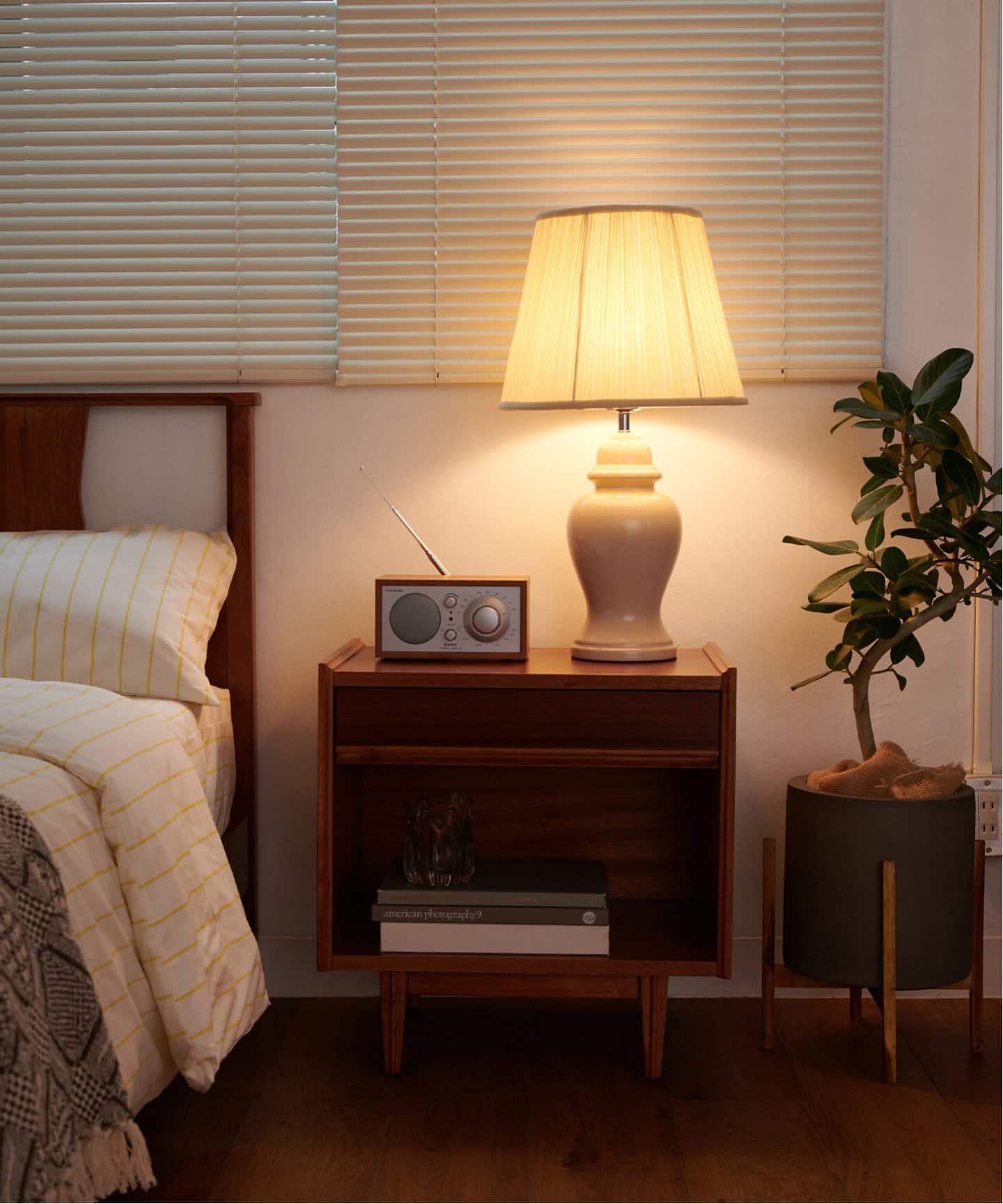 大型商品》TRESTLES NIGHT STAND トラッセルナイトスタンド（収納家具