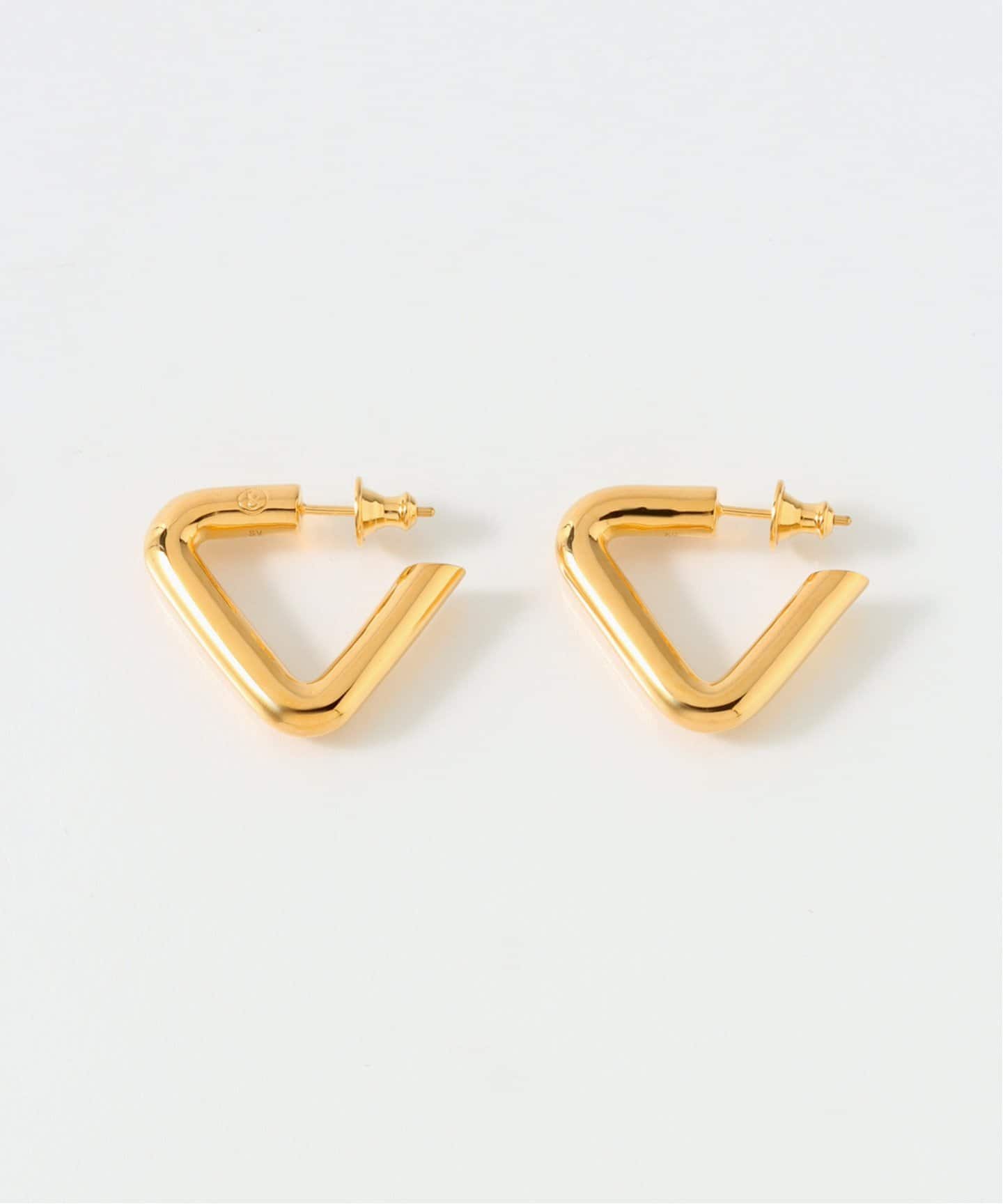 CAREERING / キャリアリング】TRIANGLE 701（ピアス（両耳用