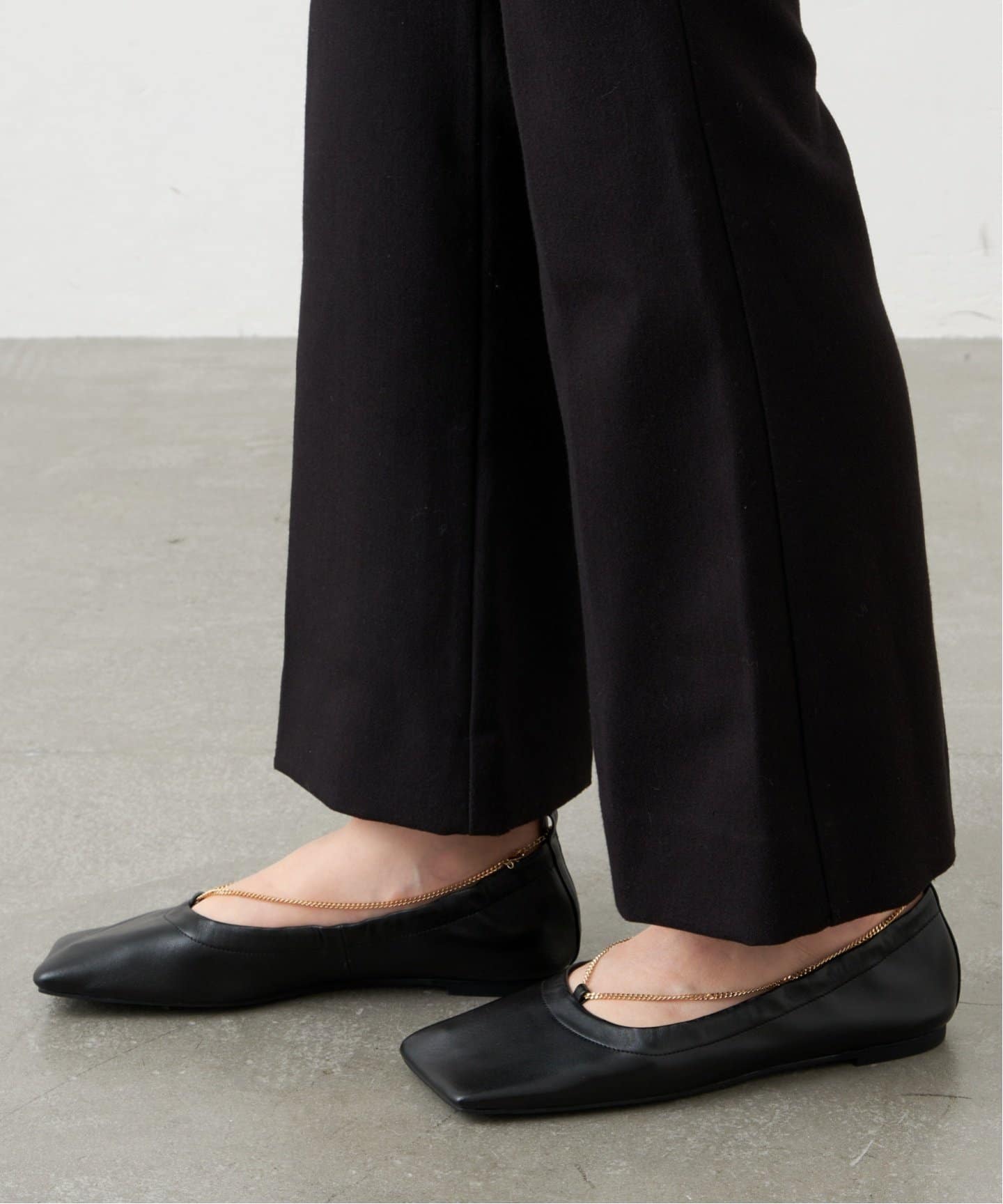 GRISEレザースクエアギャザーフラット（フラットシューズ）｜LE TALON