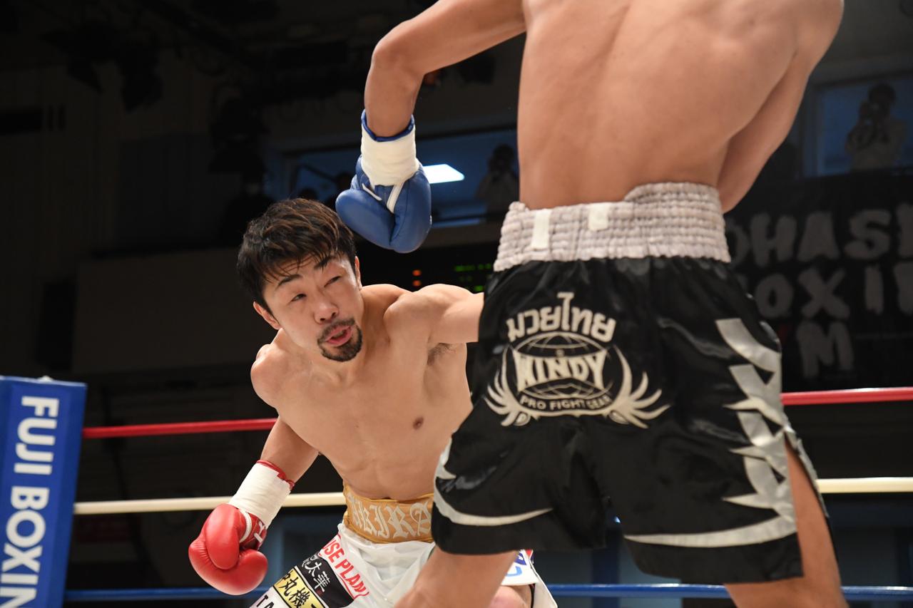 ボクシング】 八重樫東、8ヵ月ぶりのリングは鮮やか2回TKO 「最後