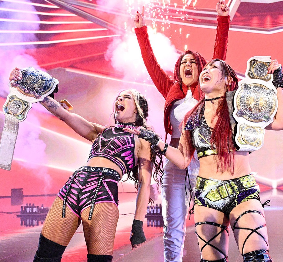 紫雷イオ改めイヨ・スカイがWWE女子タッグ王座初戴冠!「これぞ