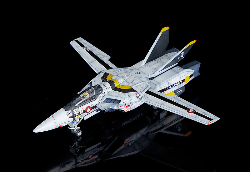PLAMAX 1/72 VF-1S ファイターバルキリー（ロイ・フォッカー機）